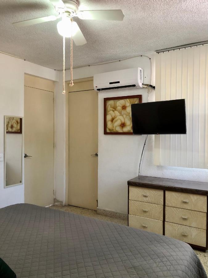 アカプルコDepartamento Sobre Costera, 1Min La Quebrada, 3M Playas Y Yatesアパートメント エクステリア 写真
